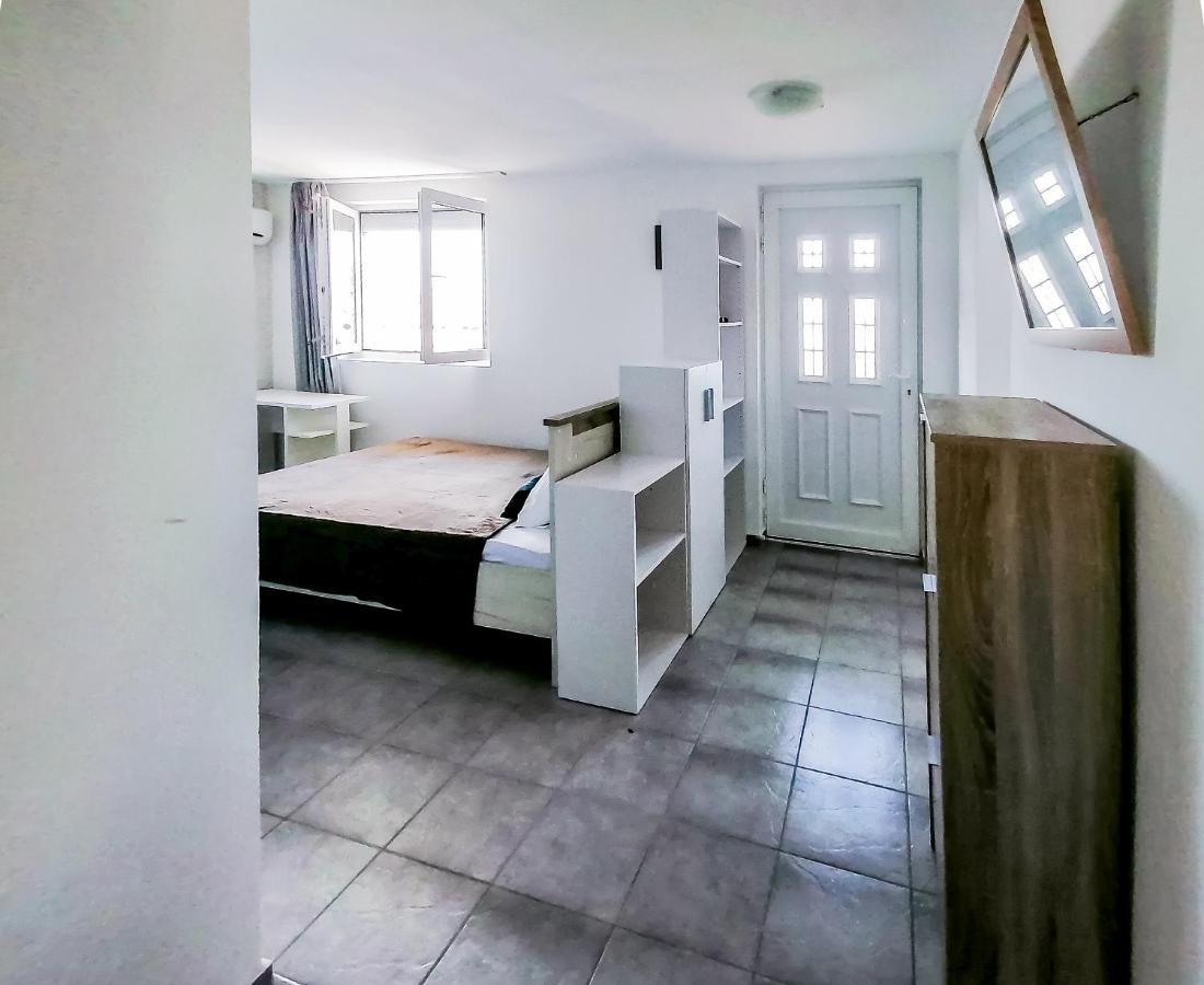 Apartments Siesta 蒂瓦特 外观 照片