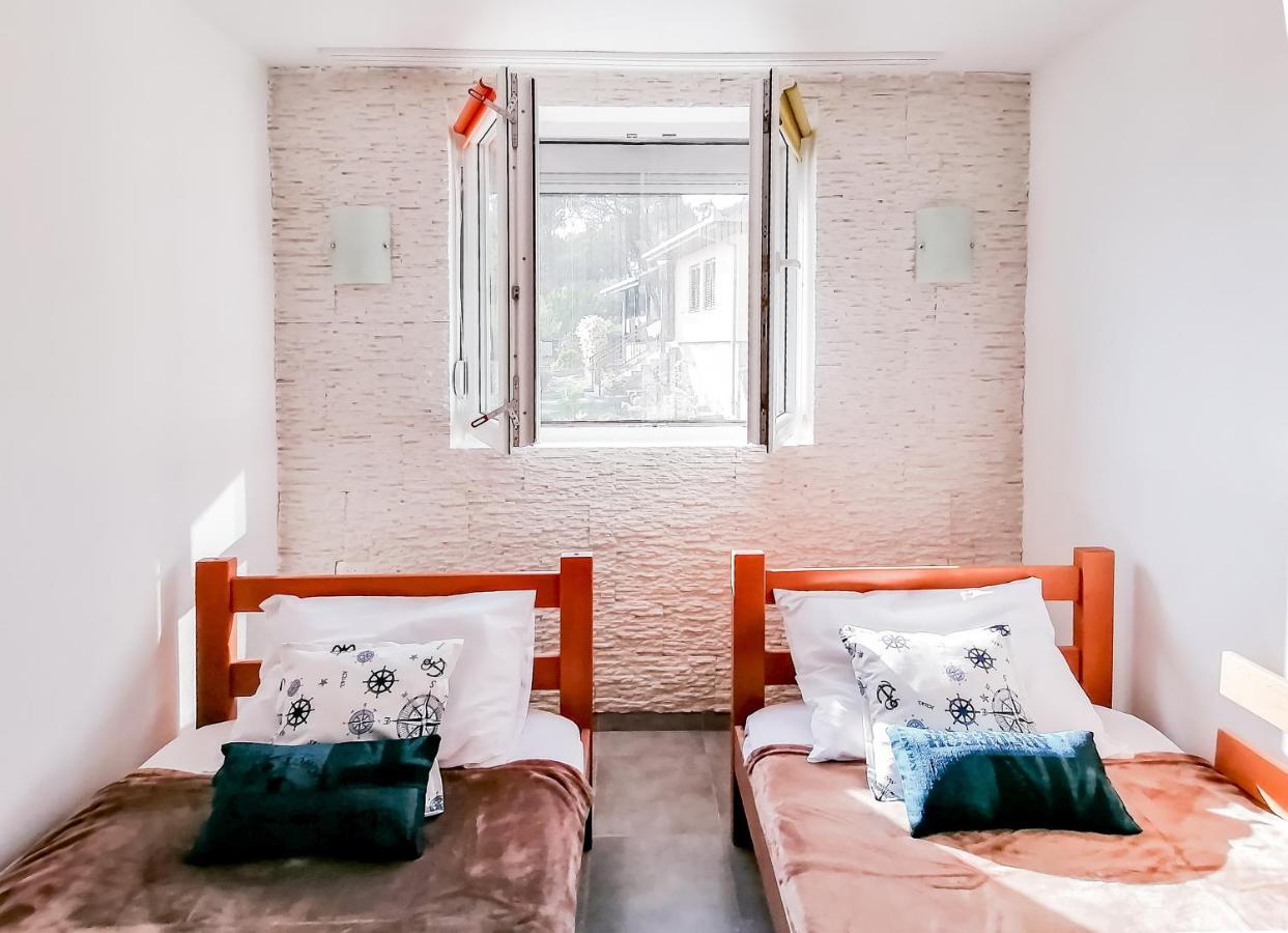 Apartments Siesta 蒂瓦特 外观 照片