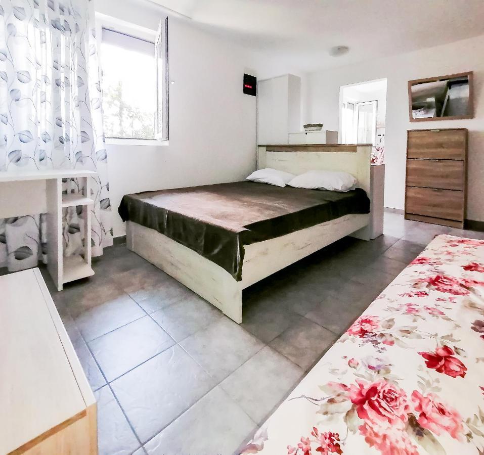 Apartments Siesta 蒂瓦特 外观 照片